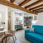 Maison Valentina