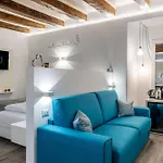 Maison Valentina
